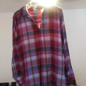 Long sleeve blouse with big buttons on side